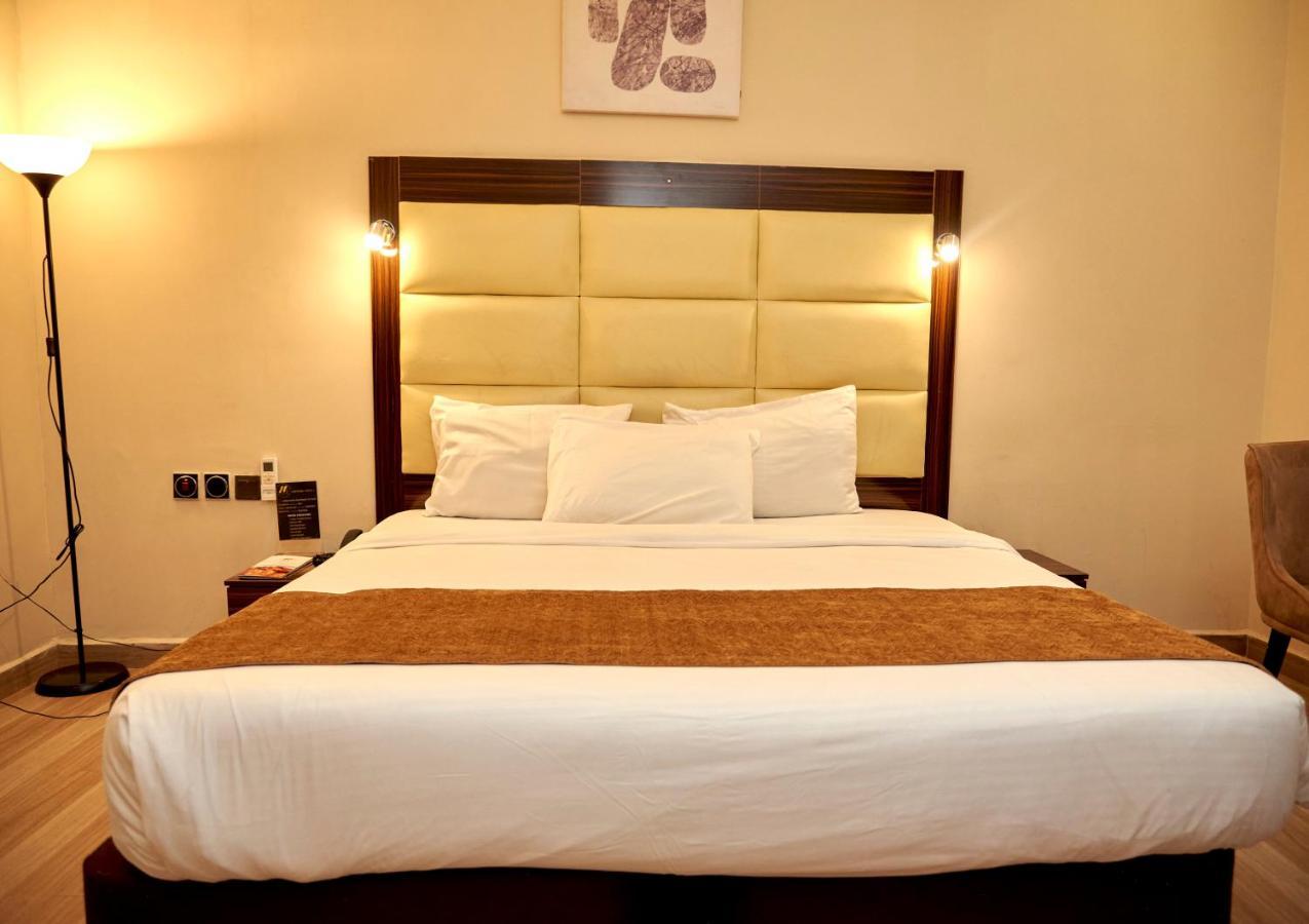 Mayfair Hotel Maitama Abuja Exteriör bild
